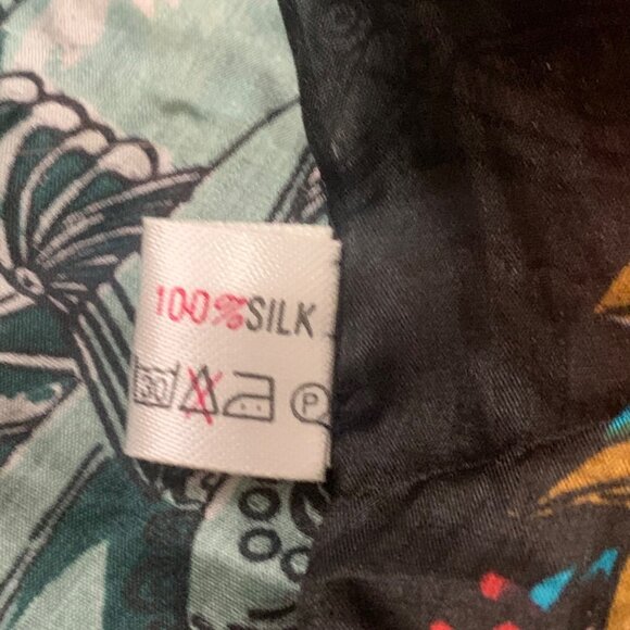 Colorful King of King Knights Emblems Square Scarf Pure Silk By Golden dragon - Picture 3 of 5